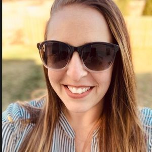 Meet your Posher, Holly